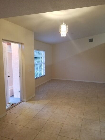 Building Photo - 8025 98th Ct