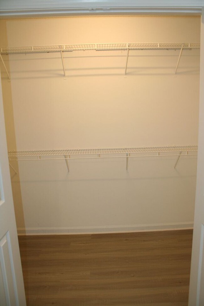 Building Photo - 9224 Shenington Pl