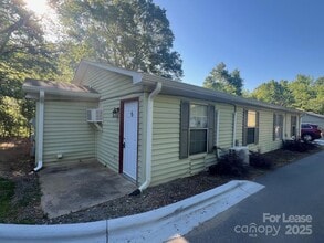 Building Photo - 374 Water St