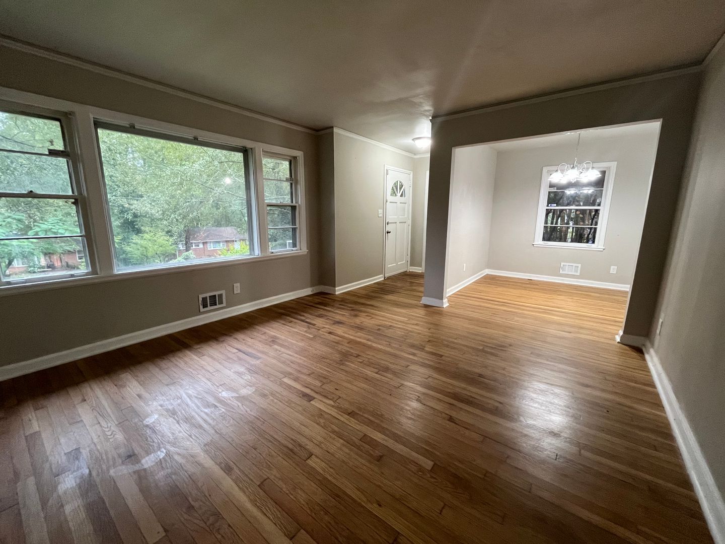 Building Photo - COMING SOON: Classic charm, peaceful living, your Forest Park retreat awaits in this spacious 3-b...