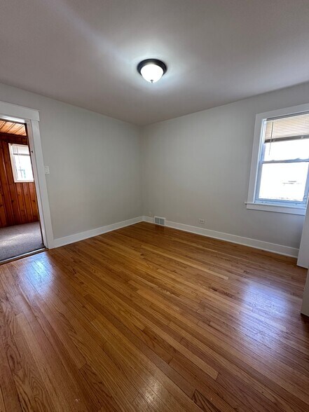 Building Photo - 8918 Lavergne Ave