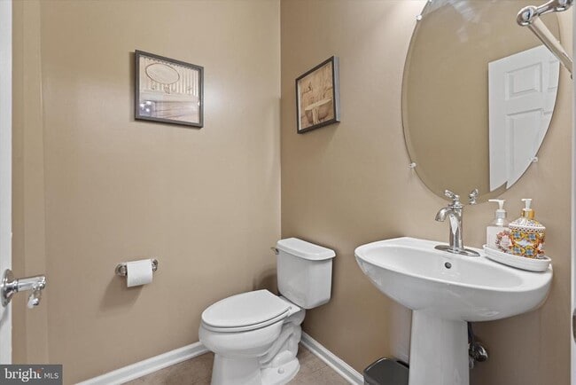 Building Photo - 42770 Keiller Terrace