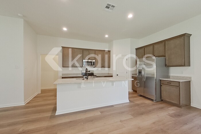 Building Photo - 204 Carencro St