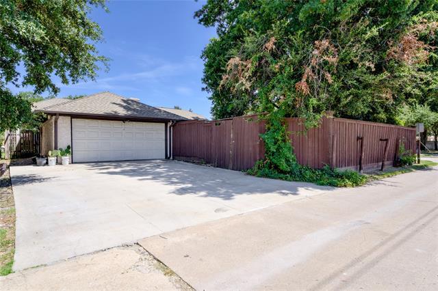 Building Photo - 2001 Newcastle Cir