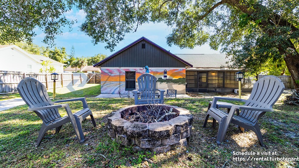 Building Photo - 5444 Lighthouse Rd