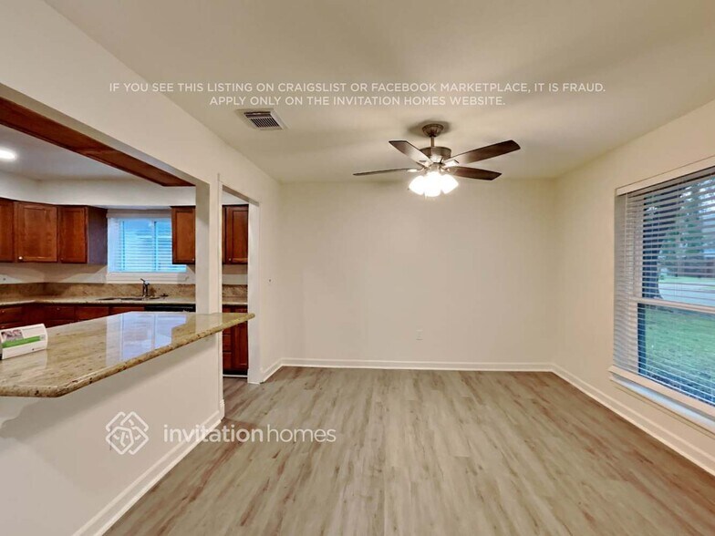 Building Photo - 10527 Mills Walk Dr
