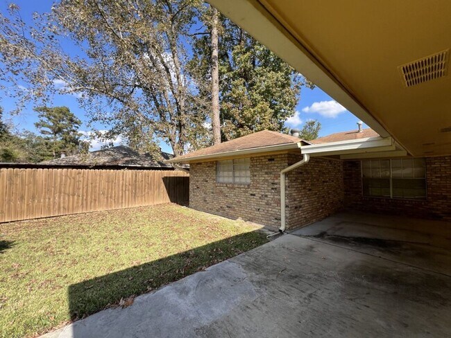 Building Photo - 8823 Cefalu Dr