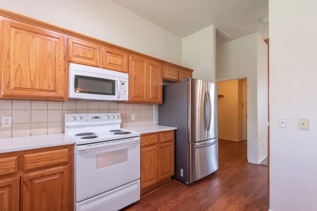 Building Photo - 17405 Bronze Ln