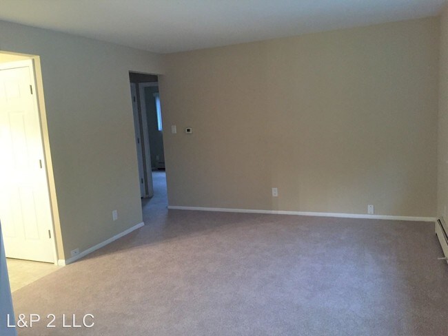 Building Photo - 1223 Woodridge Dr