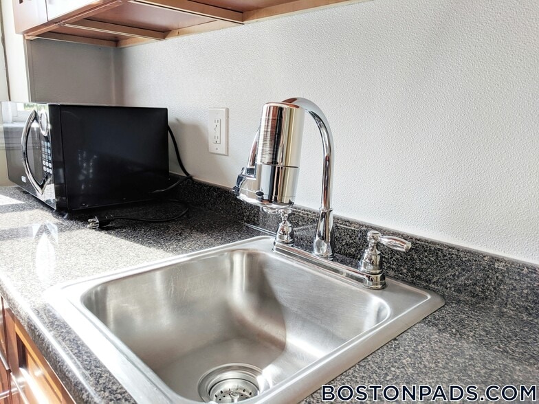 Building Photo - 1175 Boylston St