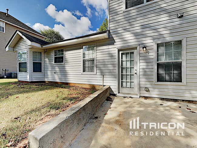 Building Photo - 3305 N Winds Trail