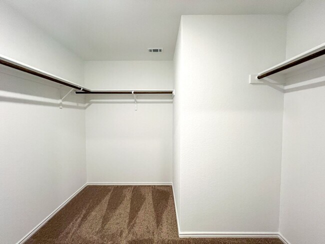 Building Photo - 4 Bedroom 1-Story Home Near SeaWorld in Northwest San Antonio