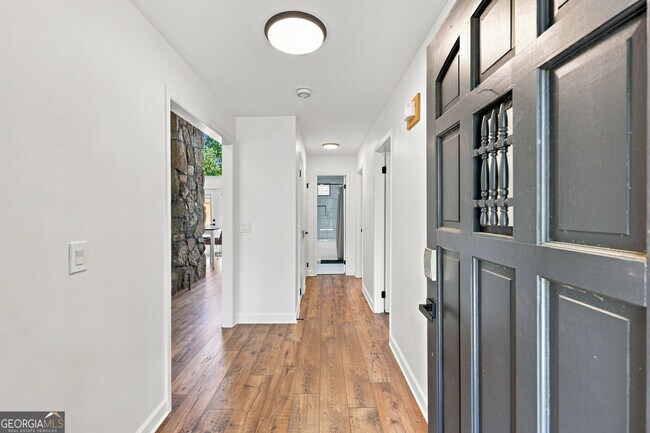 Building Photo - 4225 Twin Rivers Dr