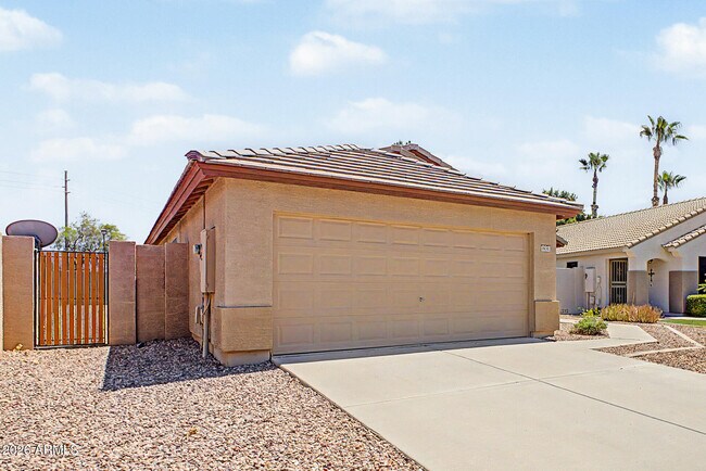 Building Photo - 8151 W Tonto Ln
