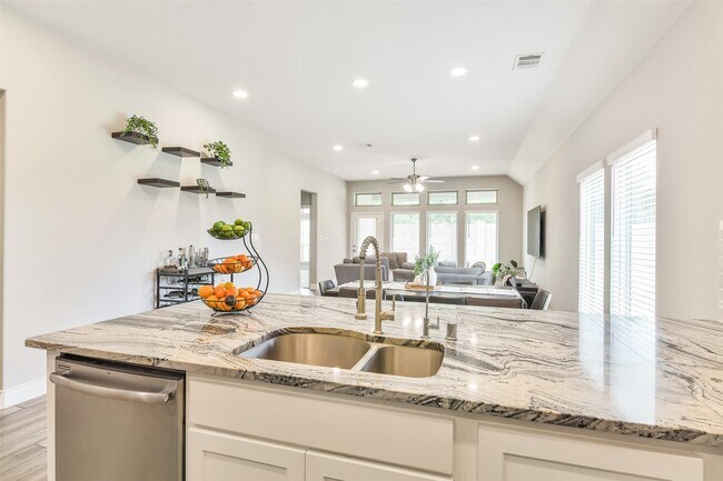 Building Photo - 19827 Bronze Spur Ct