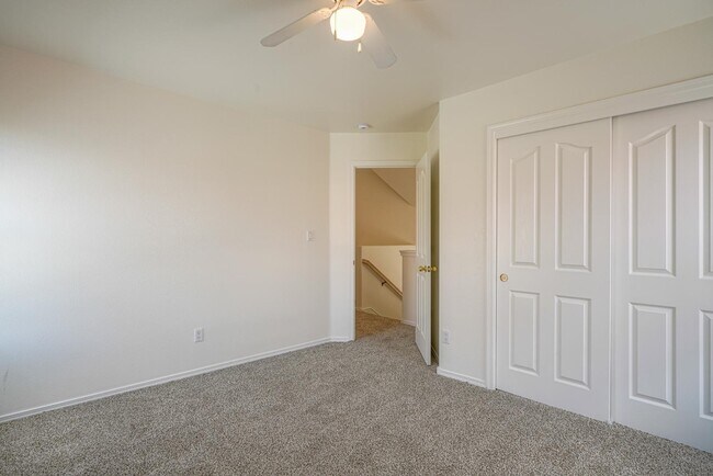 Building Photo - 10427 Crosscut Dr NW