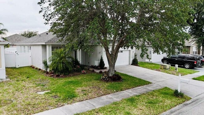 Building Photo - 24900 Oakhaven Ct