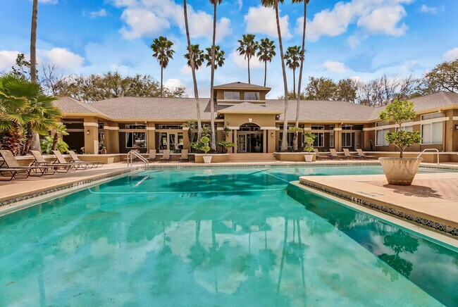 Building Photo - 9 Arbor Club Dr