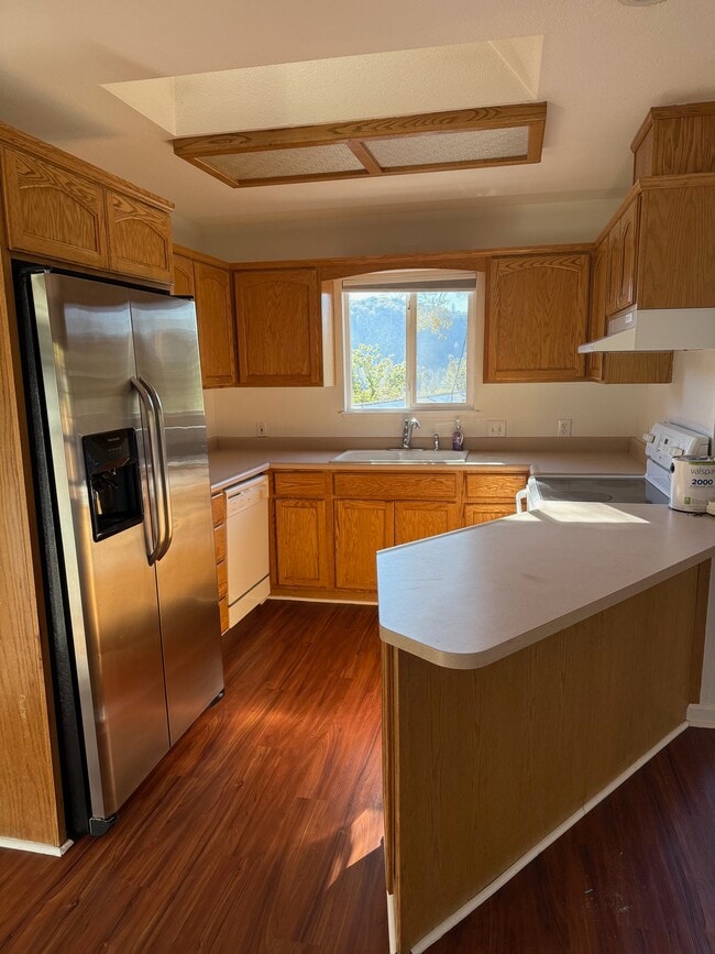 Building Photo - 15524 Buena Vista Avenida