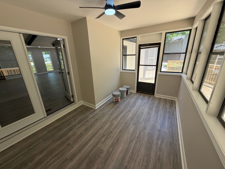 Building Photo - Room in House on Heritage Hills Cir