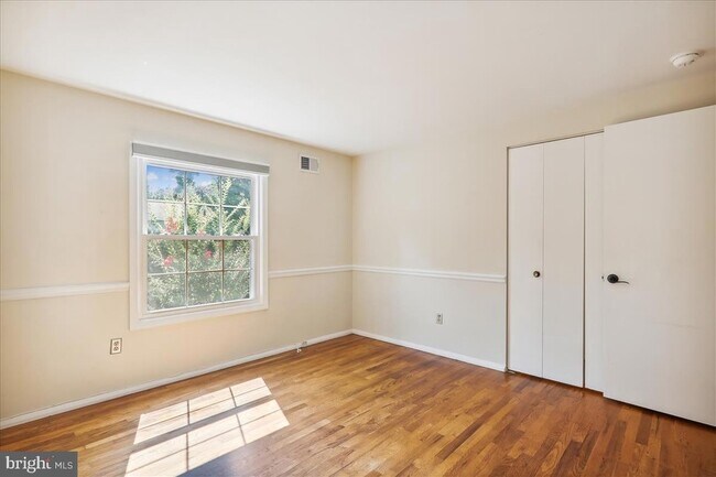 Building Photo - 8709 Sleepy Hollow Ln