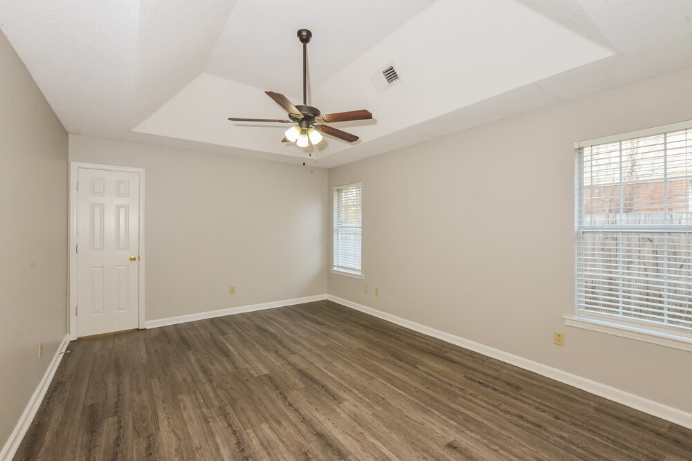 Building Photo - 1401 Carlton Ridge Dr