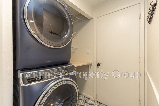 Building Photo - 926 Yeager Pl