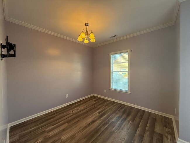 Building Photo - Nice 2 bedroom, 2.5 bath townhouse