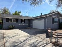 Building Photo - Cute 3 Bedroom Home in Sparks!