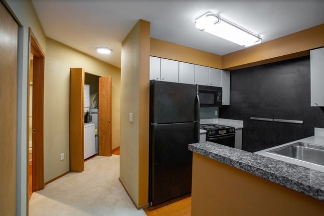 Building Photo - 1125 E Olive St