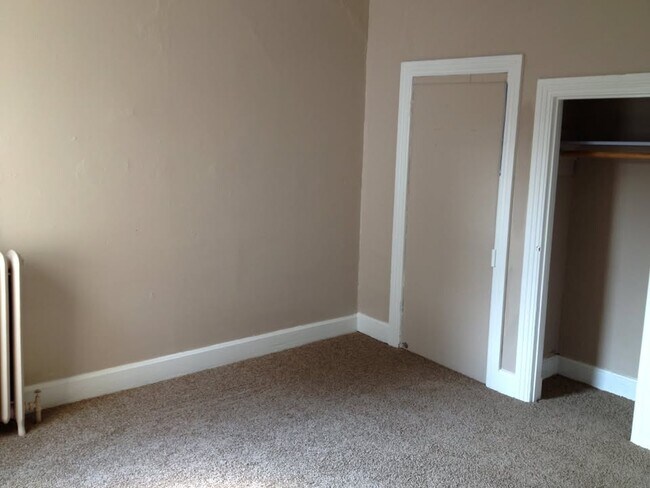 Building Photo - 28 Brainard St