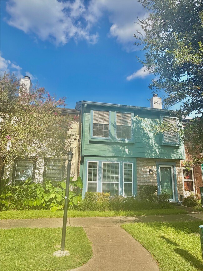 Building Photo - 5800 Lumberdale Rd