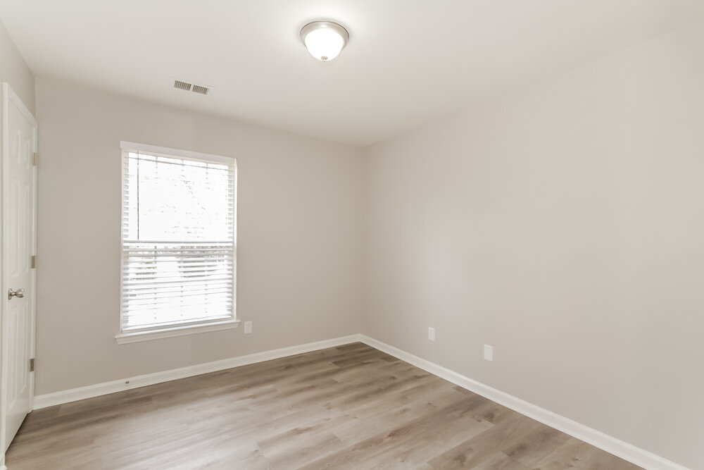 Building Photo - 211 Winding Canyon Dr