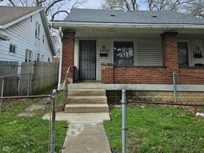 Building Photo - 2020 E Adams St