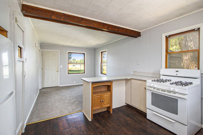 Building Photo - 548 E Hammond St