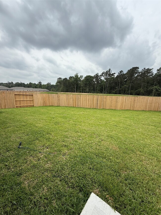 Building Photo - 335 Parkin Ct