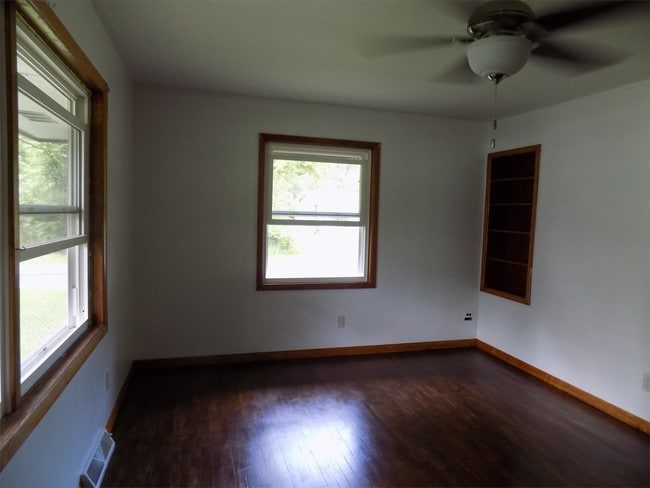 Building Photo - 108 Hillsdale St