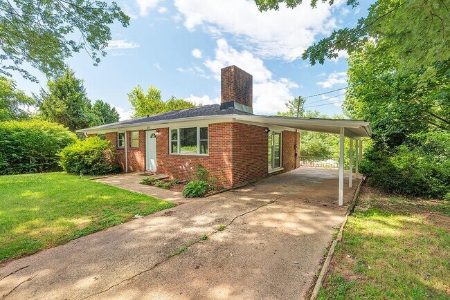 Building Photo - 677 Monte Vista Rd