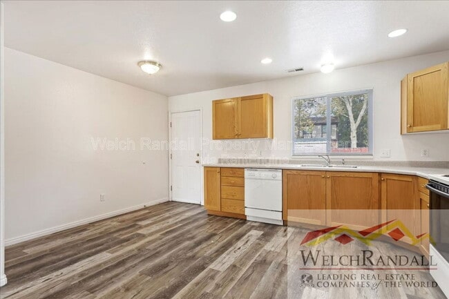 Building Photo - 168 Southwell St