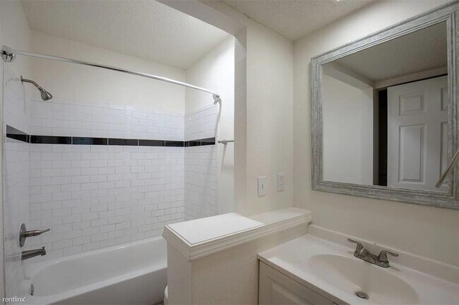 Building Photo - 4500 Witham Ln