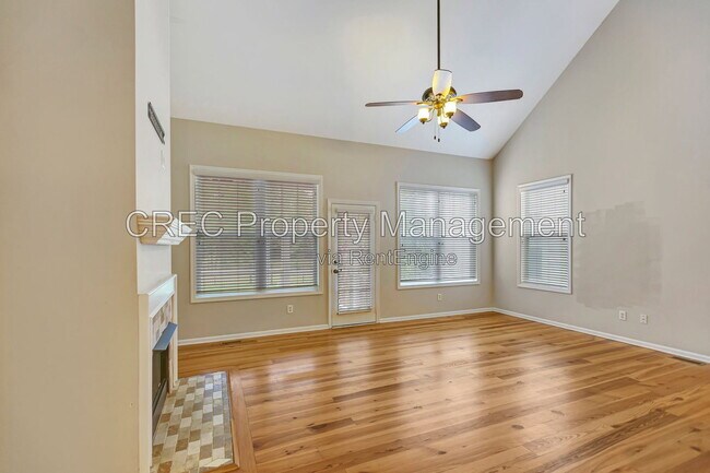 Building Photo - 1071 Barfield St