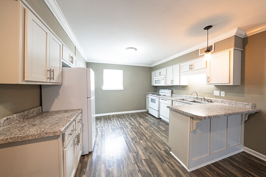 Building Photo - Cascade Place Apartments