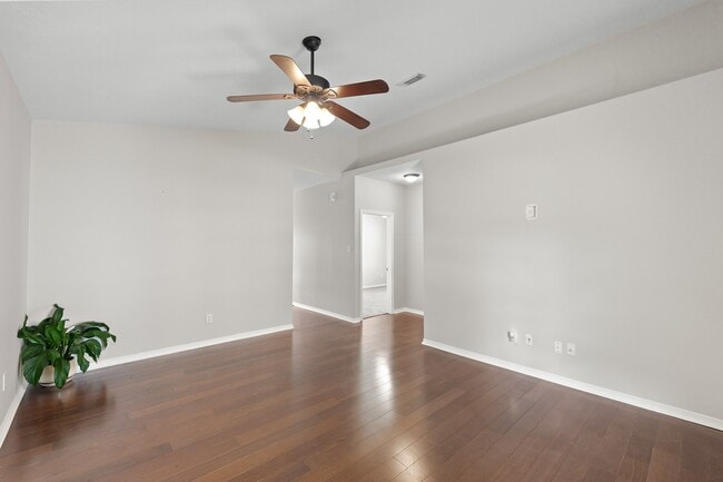 Building Photo - 21307 Snowblossom Ln