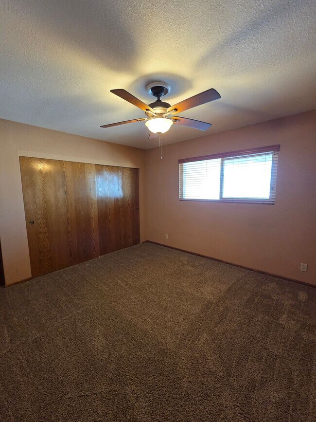 Building Photo - One of Kind 3 bed/2.5 bath home with 3 car attached garage located in BHC.