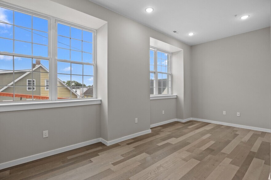 Building Photo - 418 Jefferson Ave
