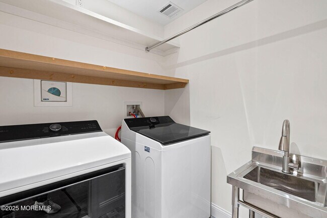 Building Photo - 458 Newtons Corner Rd