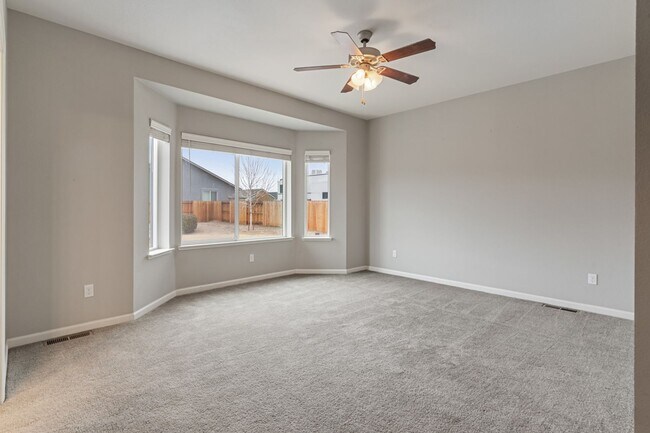 Building Photo - Trailer Parking, Newer house with Low main...