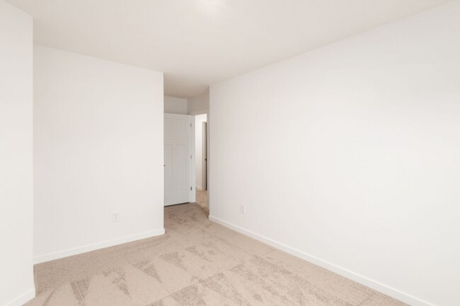 Building Photo - 1516 Billingham Dr