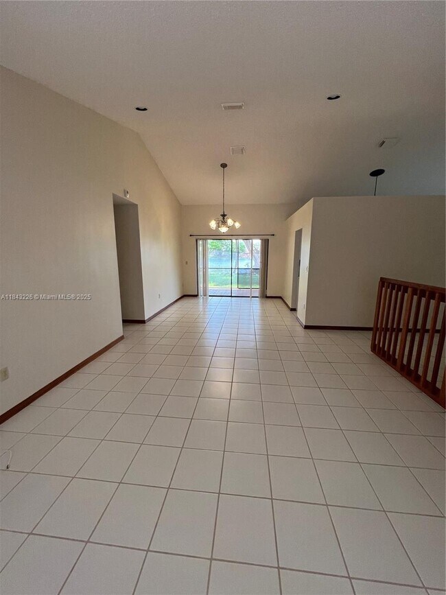 Building Photo - 1652 Egret Rd