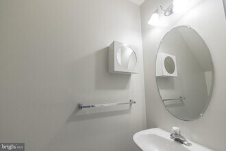 Building Photo - 11715 Gunners Dr